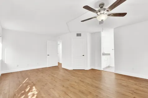 52 Uno Lago Drive Juno Beach FL 33408