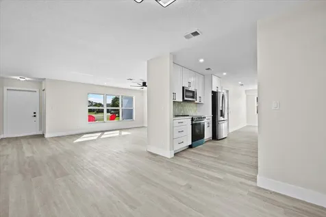 7290 Pinecone Terrace Lake Worth FL 33467