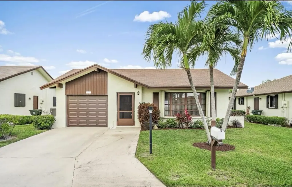 6089 Glentree Lane Greenacres FL 33463