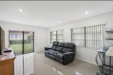 6089 Glentree Lane Greenacres FL 33463