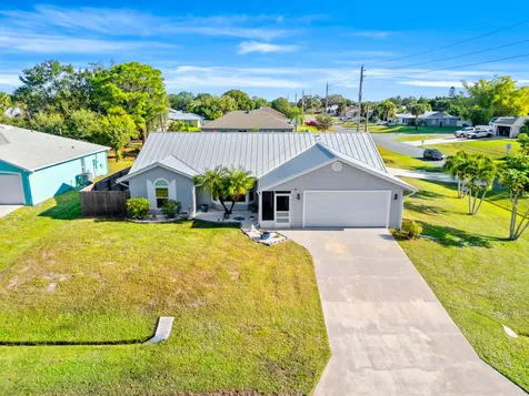 402 Watercrest Street Sebastian FL 32958