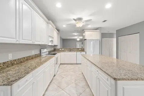 2087 Se Wild Meadow Circle Port Saint Lucie FL 34952