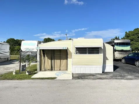 875 Ne 48 Th Street Deerfield Beach FL 33064