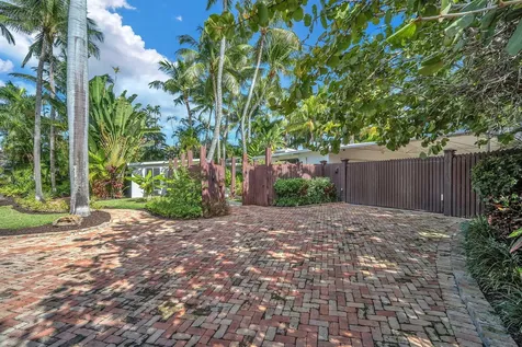 302 Coral Way Fort Lauderdale FL 33301