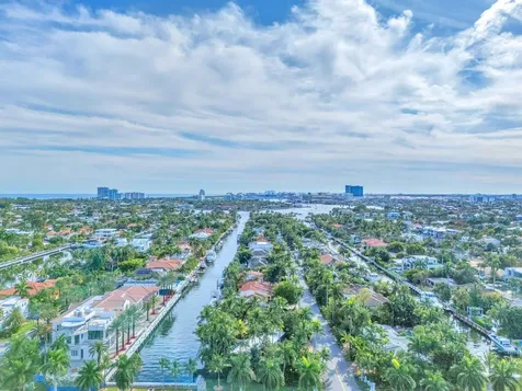 302 Coral Way Fort Lauderdale FL 33301
