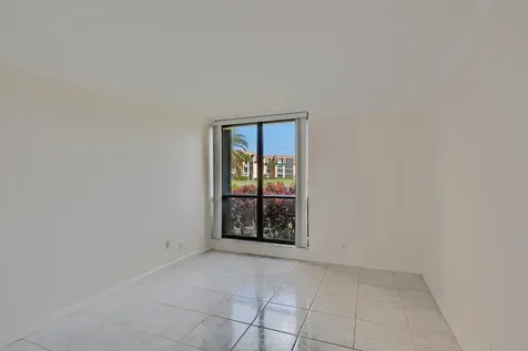 5390 Woodland Lakes Drive Palm Beach Gardens FL 33418