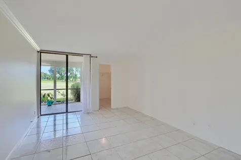 5390 Woodland Lakes Drive Palm Beach Gardens FL 33418