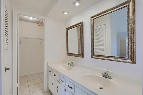 5390 Woodland Lakes Drive Palm Beach Gardens FL 33418