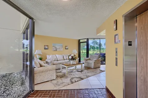 5390 Woodland Lakes Drive Palm Beach Gardens FL 33418