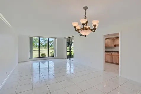 5390 Woodland Lakes Drive Palm Beach Gardens FL 33418