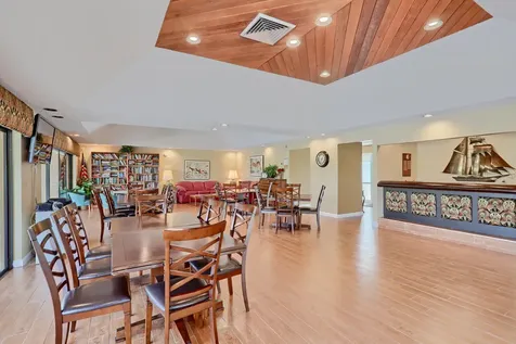 5390 Woodland Lakes Drive Palm Beach Gardens FL 33418