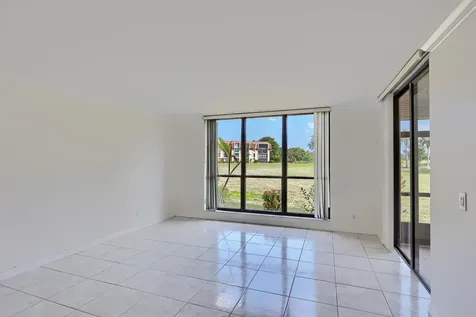 5390 Woodland Lakes Drive Palm Beach Gardens FL 33418
