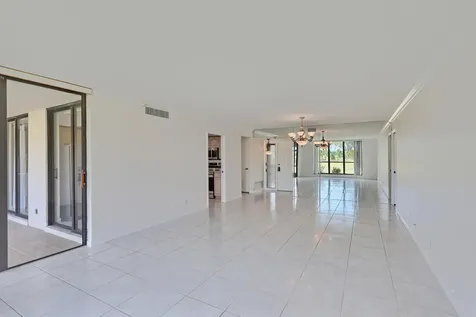 5390 Woodland Lakes Drive Palm Beach Gardens FL 33418