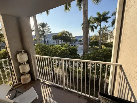 520 Sw 111th Avenue Pembroke Pines FL 33025