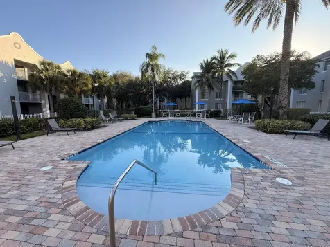 520 Sw 111th Avenue Pembroke Pines FL 33025