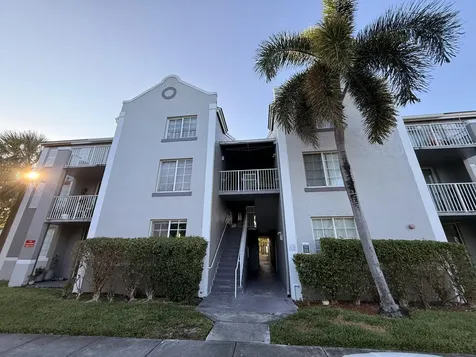 520 Sw 111th Avenue Pembroke Pines FL 33025