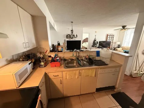 520 Sw 111th Avenue Pembroke Pines FL 33025