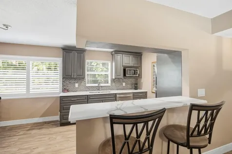 2929 Se Ocean Boulevard Stuart FL 34996