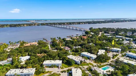 2929 Se Ocean Boulevard Stuart FL 34996