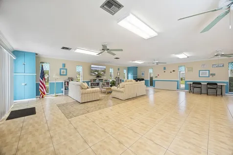 2929 Se Ocean Boulevard Stuart FL 34996