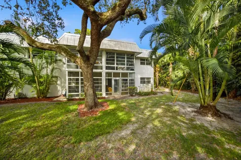 2929 Se Ocean Boulevard Stuart FL 34996