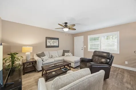 2929 Se Ocean Boulevard Stuart FL 34996
