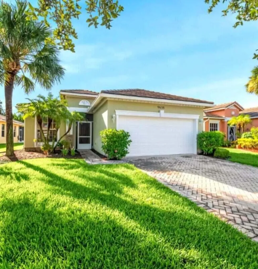 9658 Sw Lindale Trace Boulevard Port Saint Lucie FL 34987