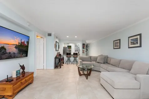 961 S Ocean Drive Deerfield Beach FL 33441