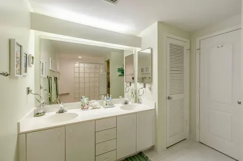 5520 E Harbor Village Drive Vero Beach FL 32967