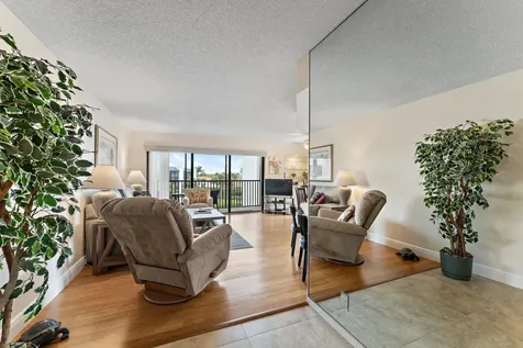 1605 S Us Highway 1 Jupiter FL 33477