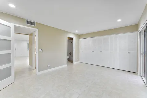 527 Brittany K Delray Beach FL 33446