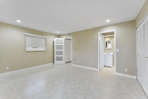 527 Brittany K Delray Beach FL 33446