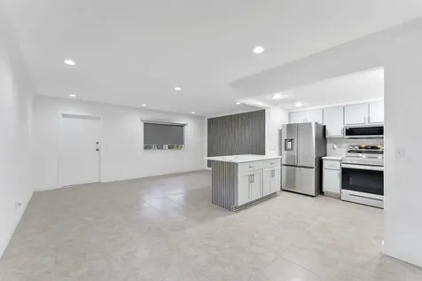 527 Brittany K Delray Beach FL 33446