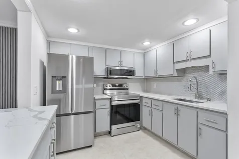 527 Brittany K Delray Beach FL 33446
