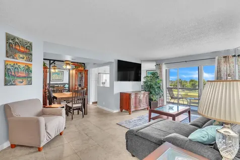 3959 Via Poinciana Lake Worth FL 33467