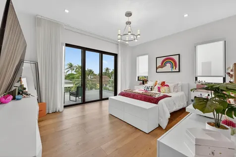 785 NE 70th Street Boca Raton FL 33487