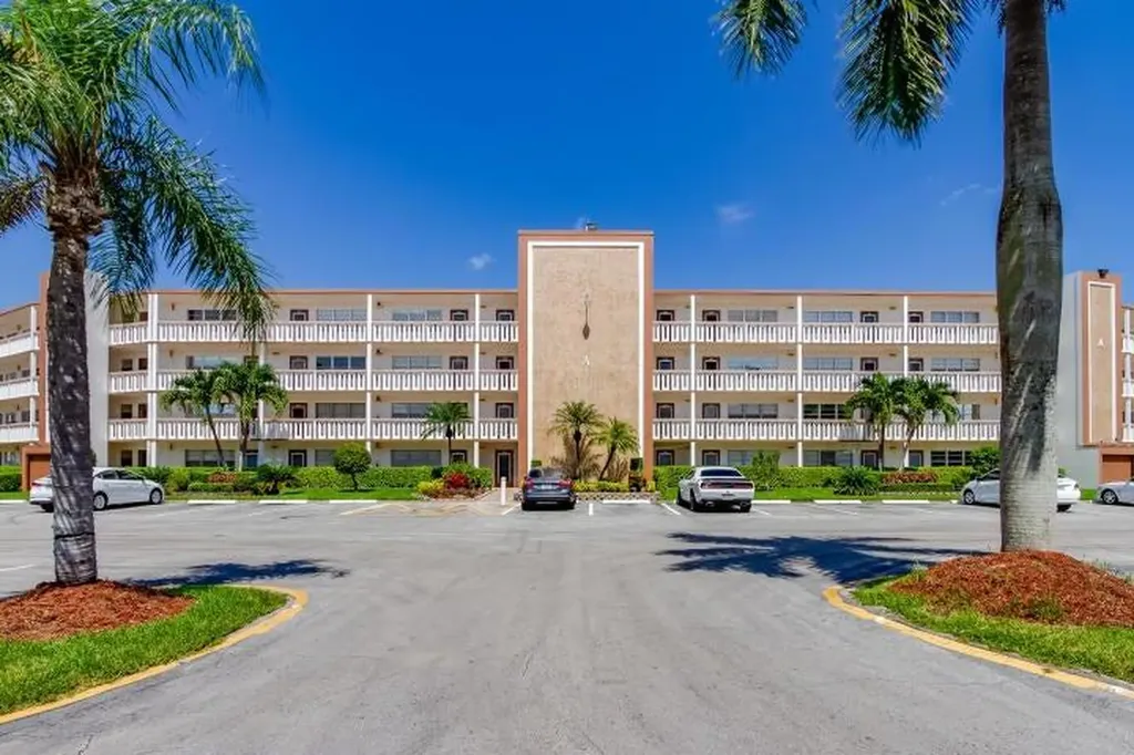 4007 Cornwall A Boca Raton FL 33434