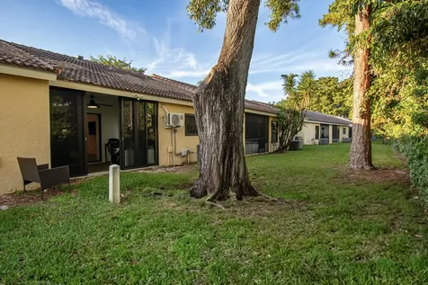 6825 Bridlewood Court Boca Raton FL 33433