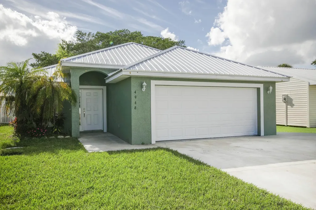 4948 Se 42nd Street Okeechobee FL 34974