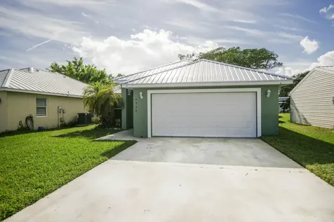 4948 Se 42nd Street Okeechobee FL 34974