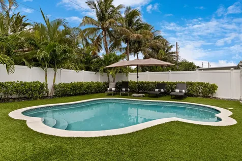 2862 Ne 35th Court Lighthouse Point FL 33064