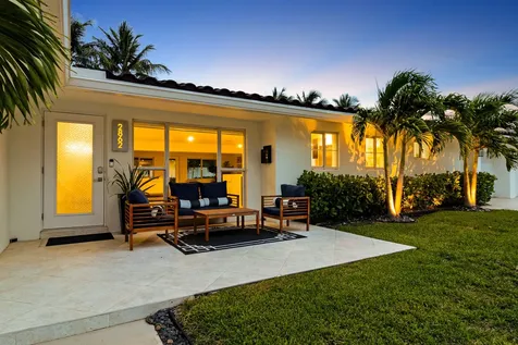 2862 Ne 35th Court Lighthouse Point FL 33064