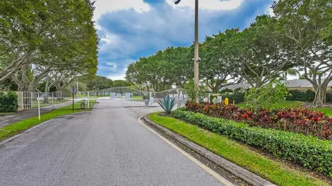 1817 Stonehaven Drive Boynton Beach FL 33436