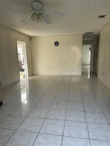 5823 S 37th Court Greenacres FL 33463
