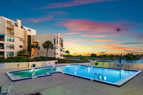 374 Golfview Road North Palm Beach FL 33408