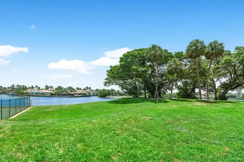 374 Golfview Road North Palm Beach FL 33408