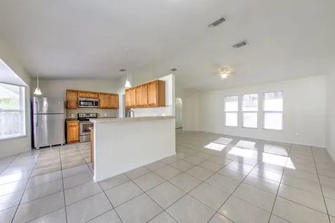 554 Nw Twylite Terrace Port Saint Lucie FL 34983