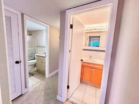 715 Normandy O Delray Beach FL 33484