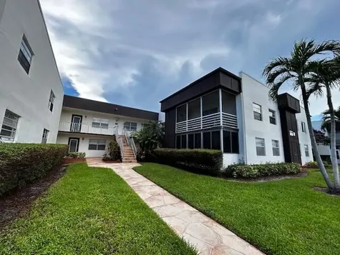 715 Normandy O Delray Beach FL 33484