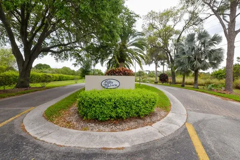 8 Lake Vista Trail Port Saint Lucie FL 34952